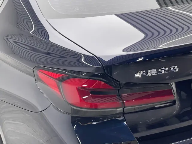 BMW 5 Series — Фото автомобиля 20
