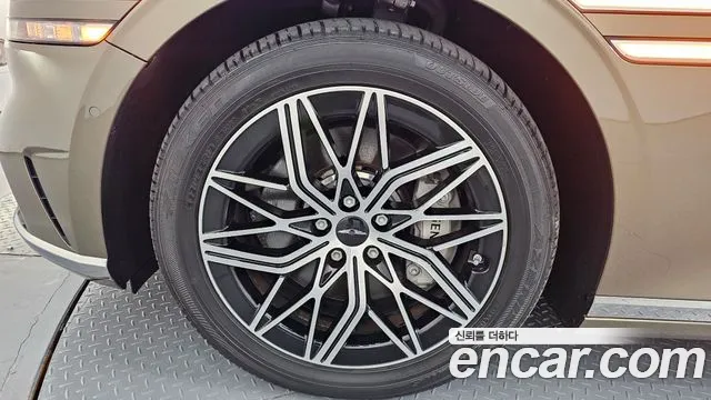 Genesis G90 Бензин 3.5 Turbo 2WD — Фото автомобиля 5