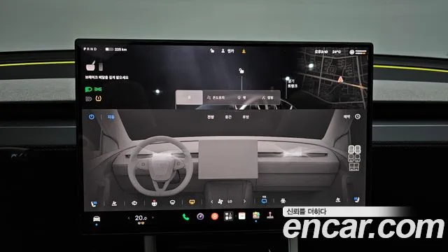 Tesla Model Y — Фото автомобиля 24