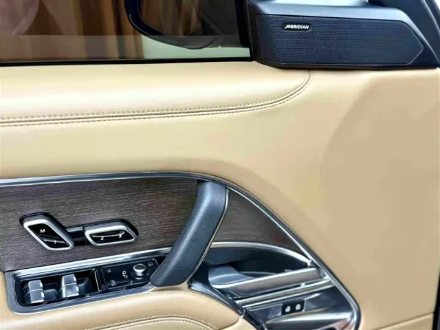 Land Rover Range Rover — Фото автомобиля 15