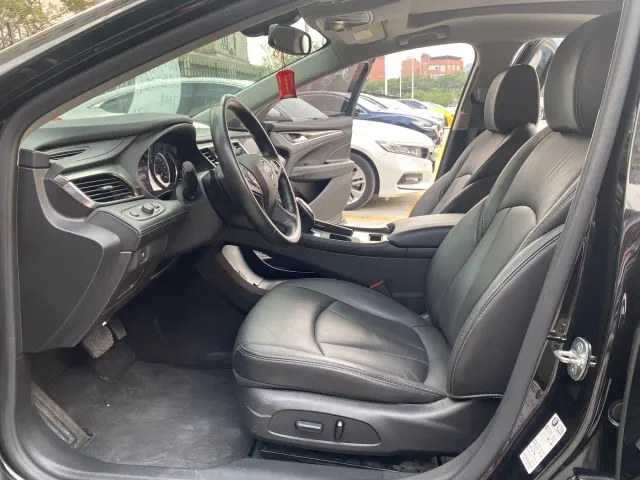 Buick LaCrosse — Фото автомобиля 9