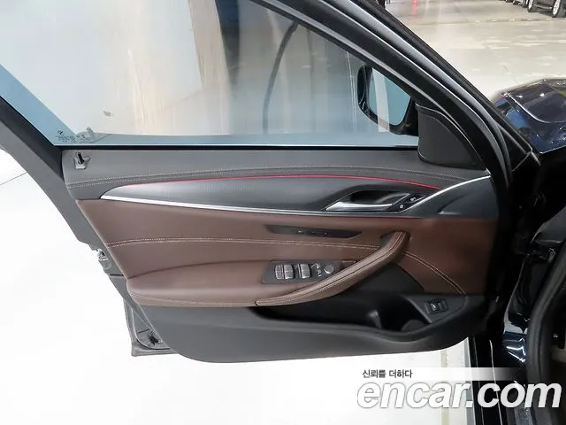 BMW 5-Series 5 серия (G30) 523d M Sport — Фото автомобиля 12