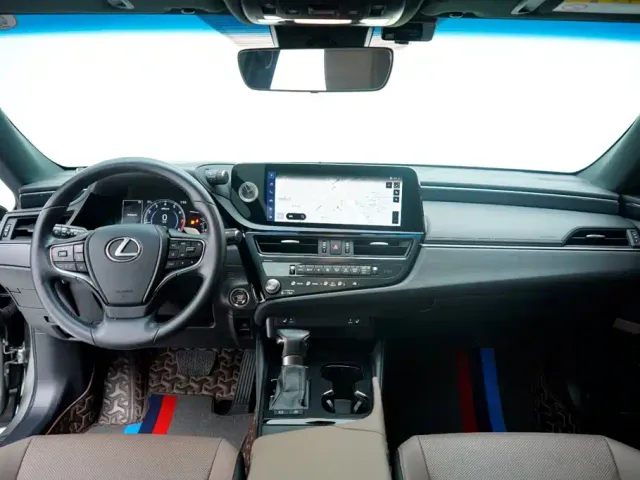 Lexus ES — Фото автомобиля 2