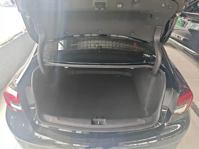 Buick Regal — Фото автомобиля 18