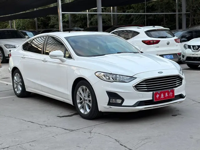 Ford Mondeo — Фото автомобиля 3