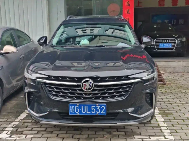 Buick Envision Plus — Фото автомобиля 2
