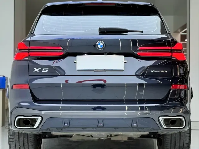 BMW X5 — Фото автомобиля 16