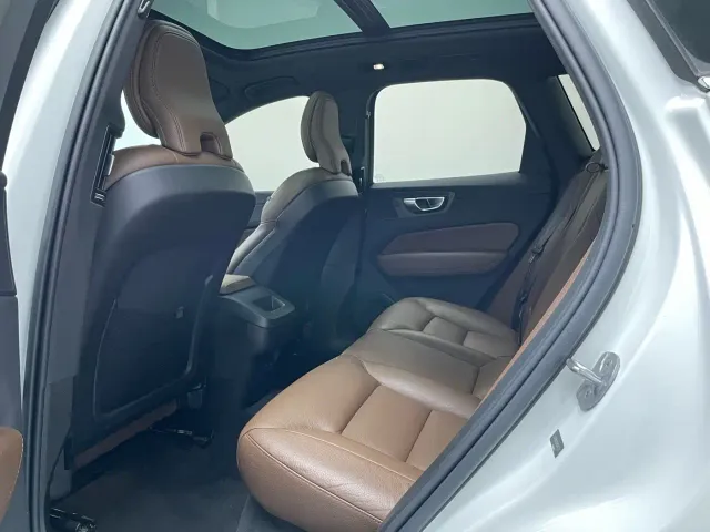 Volvo XC60 — Фото автомобиля 5