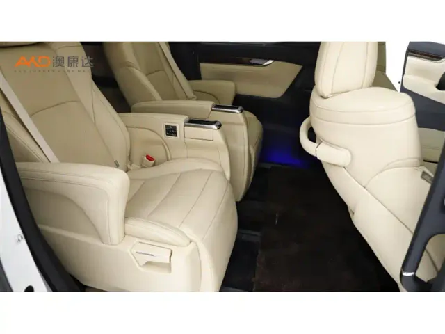 Toyota Alphard — Фото автомобиля 8