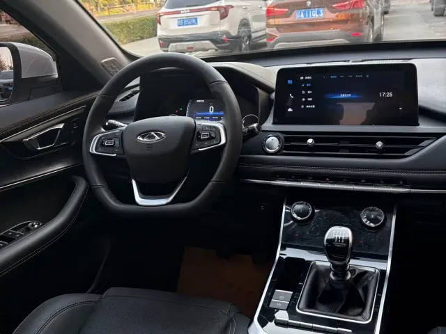 Chery Tiggo 8 — Фото автомобиля 9
