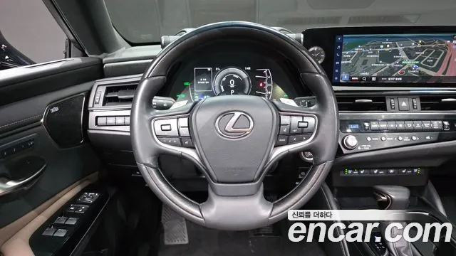 Lexus ES — Фото автомобиля 11
