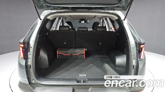 Hyundai Tucson Tucson (NX4) Бензин 1.6 турбо 2WD — Фото автомобиля 19