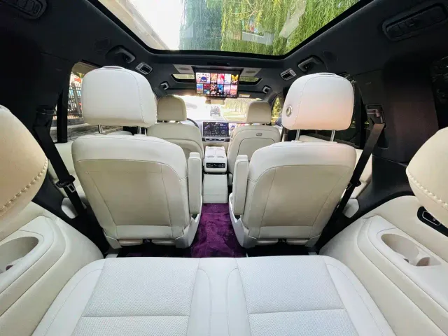 Li Auto L9 — Фото автомобиля 15