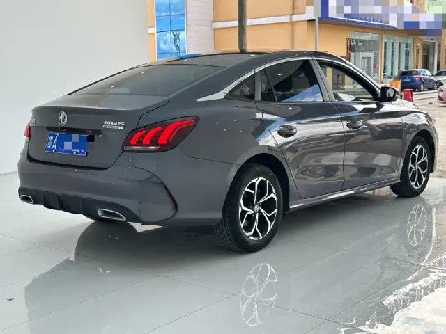 MG 5 — Фото автомобиля 6