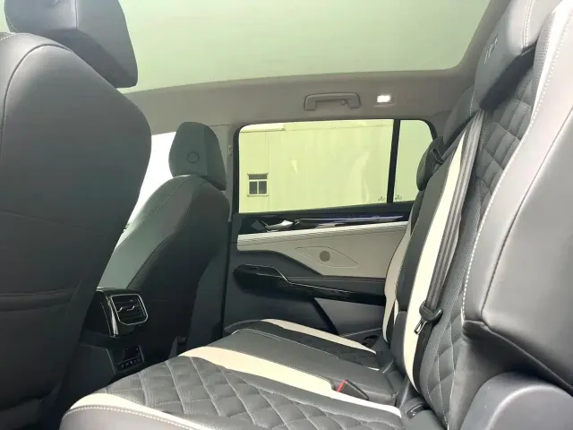 Volkswagen ID.6 CROZZ 2022 Long Range PRO Edition — Фото автомобиля 5