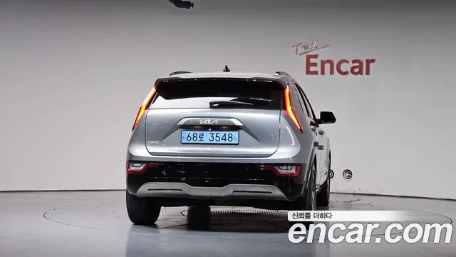 Kia Niro — Фото автомобиля 4