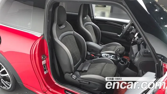 Mini Cooper — Фото автомобиля 10