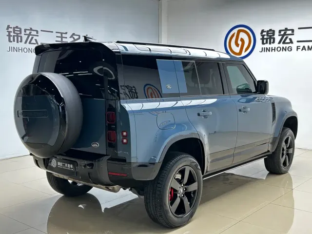 Land Rover Defender — Фото автомобиля 22