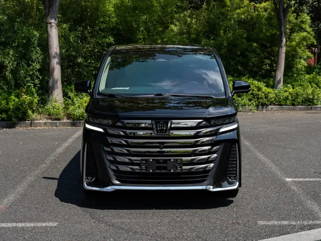 Toyota Vellfire — Фото автомобиля 2