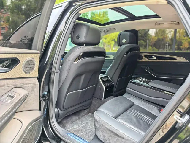 Hongqi H9 — Фото автомобиля 11