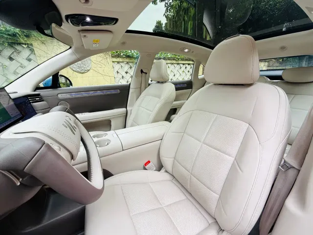 IM Motors LS6 — Фото автомобиля 10