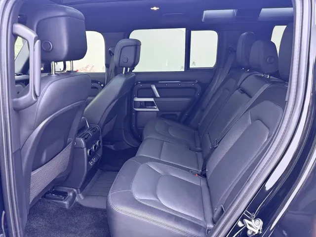 Land Rover Defender — Фото автомобиля 18
