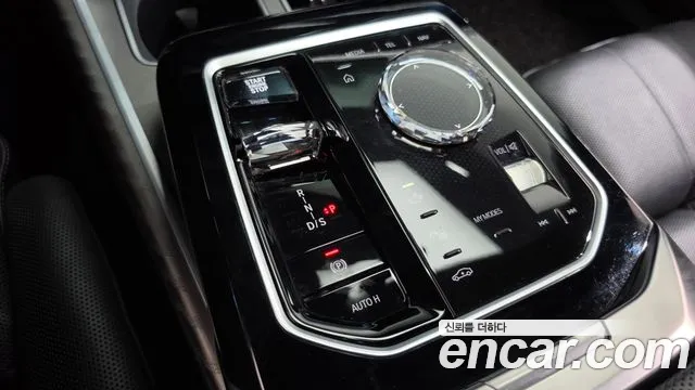 BMW 7 Series G70 — Фото автомобиля 12