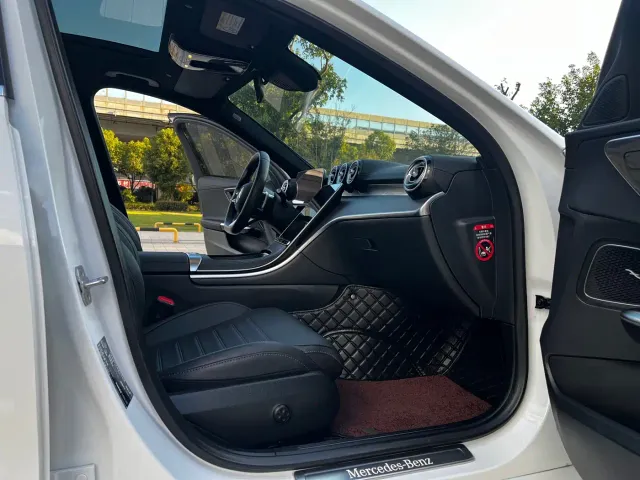 Mercedes-Benz C-Class — Фото автомобиля 12