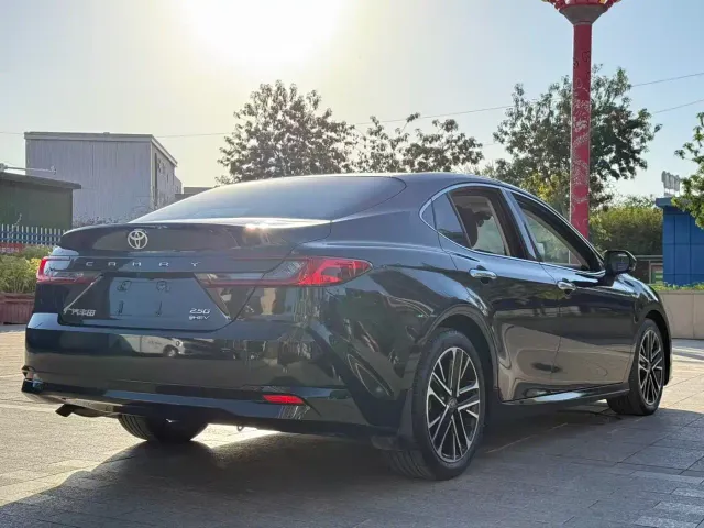 Toyota Camry — Фото автомобиля 9