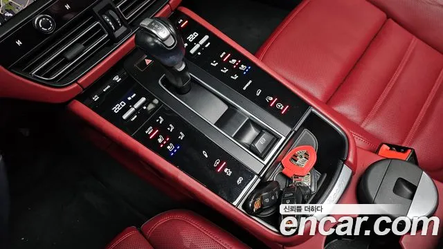 Porsche Macan — Фото автомобиля 9