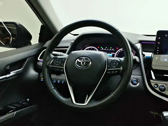 Toyota Camry — Фото автомобиля 8