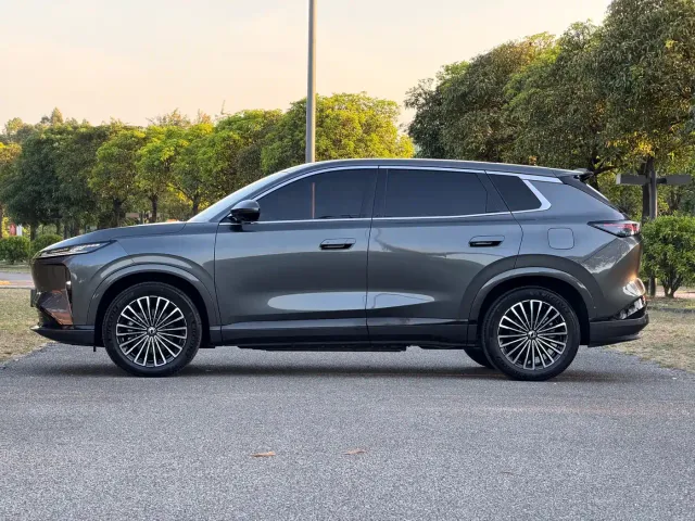 Dongfeng Aeolus L8 — Фото автомобиля 5
