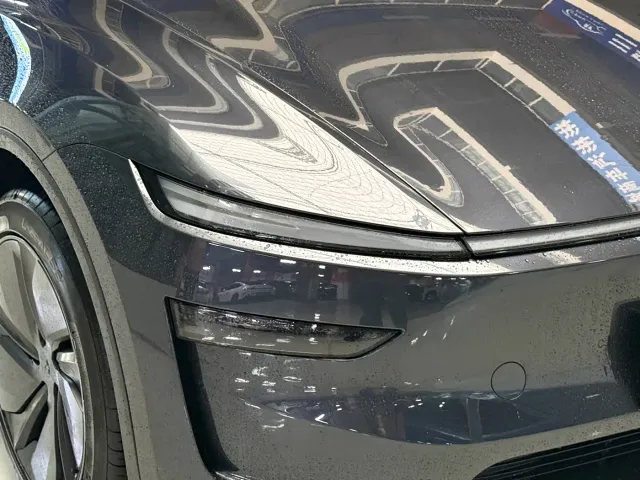 Tesla Model Y — Фото автомобиля 20