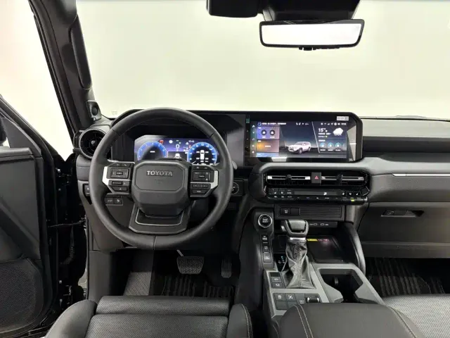 Toyota Prado — Фото автомобиля 12