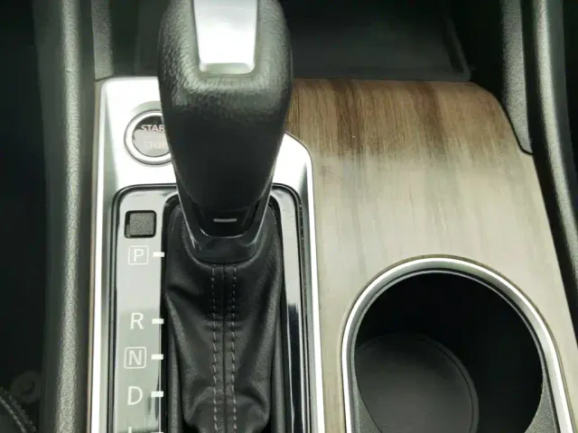 Nissan Teana — Фото автомобиля 13