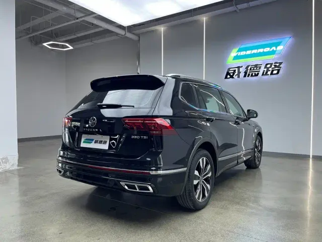 Volkswagen Tiguan L — Фото автомобиля 10
