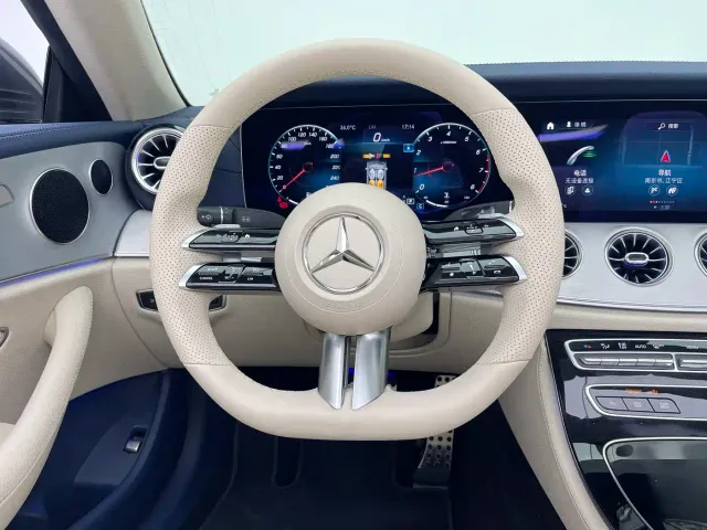 Mercedes-Benz E-Class — Фото автомобиля 11