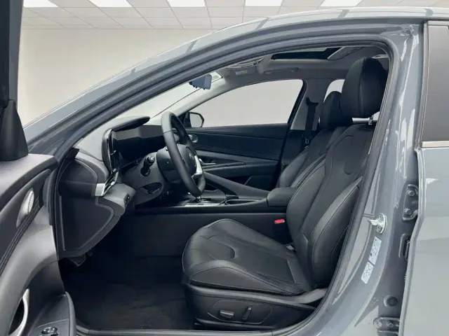 Hyundai Elantra — Фото автомобиля 6