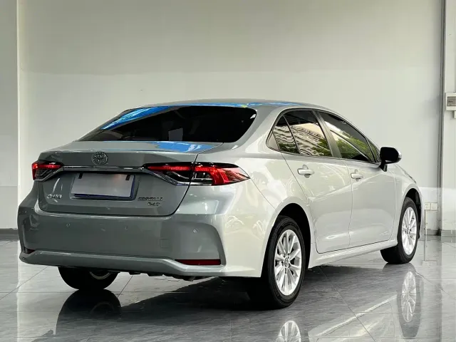 Toyota Corolla — Фото автомобиля 3