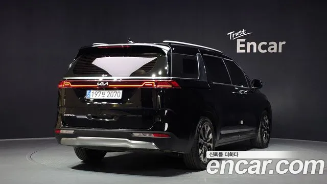 Kia Carnival Generation 4 — Фото автомобиля 2