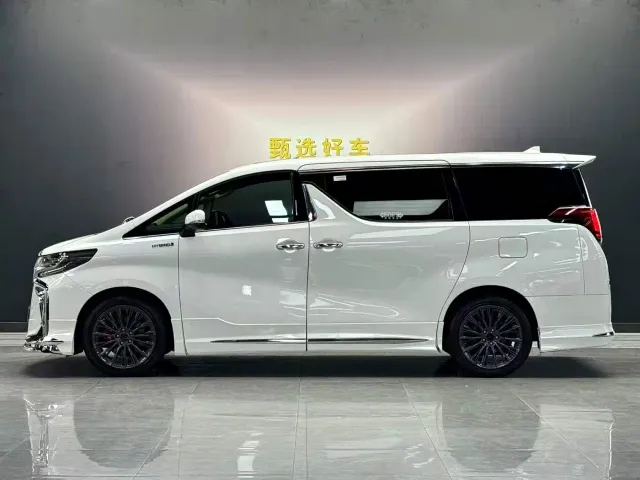Toyota Alphard — Фото автомобиля 7