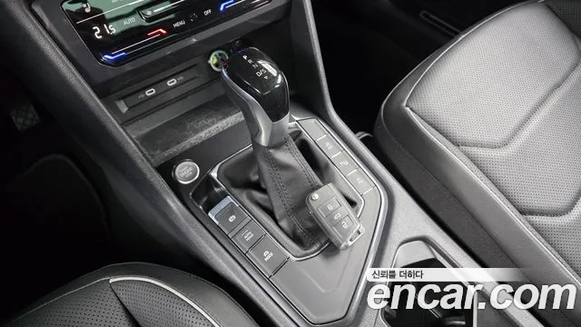 Volkswagen Tiguan — Фото автомобиля 12