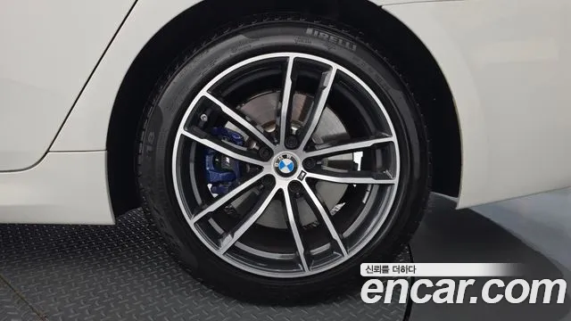 BMW 5 Series G30 — Фото автомобиля 6