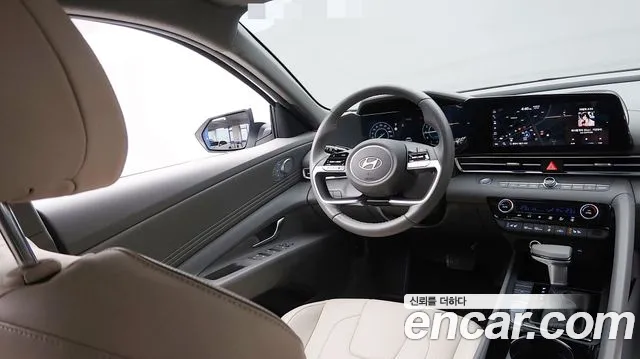 Hyundai Avante CN7 — Фото автомобиля 11