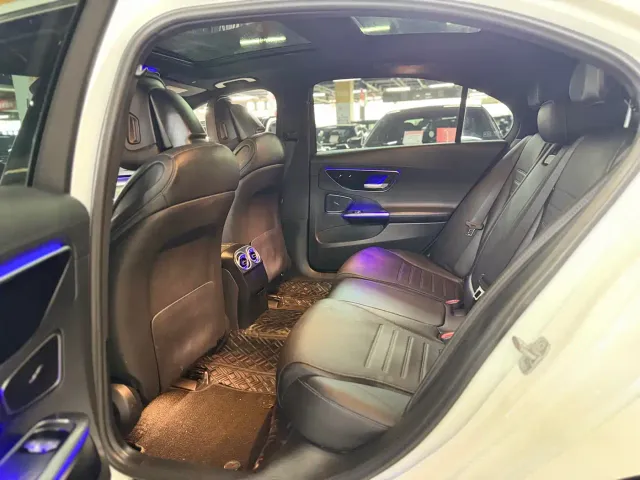 Mercedes-Benz C-Class — Фото автомобиля 9