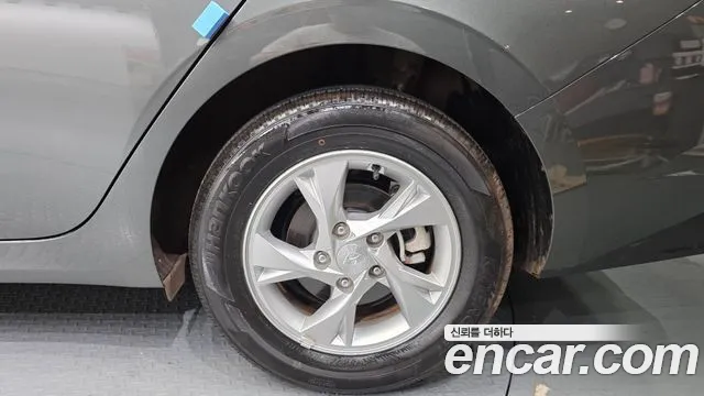 Hyundai AVANTE Avante (CN7) — Фото автомобиля 5