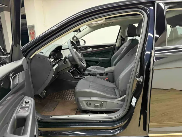 Volkswagen Passat — Фото автомобиля 9