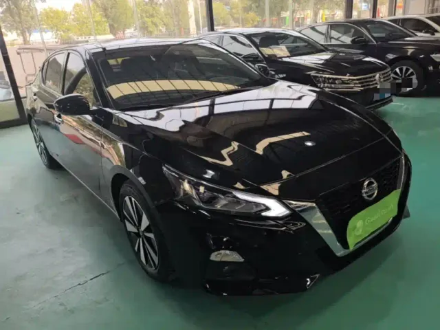 Nissan Teana — Фото автомобиля 3