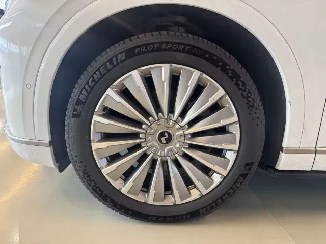 Onvo L90 — Фото автомобиля 3