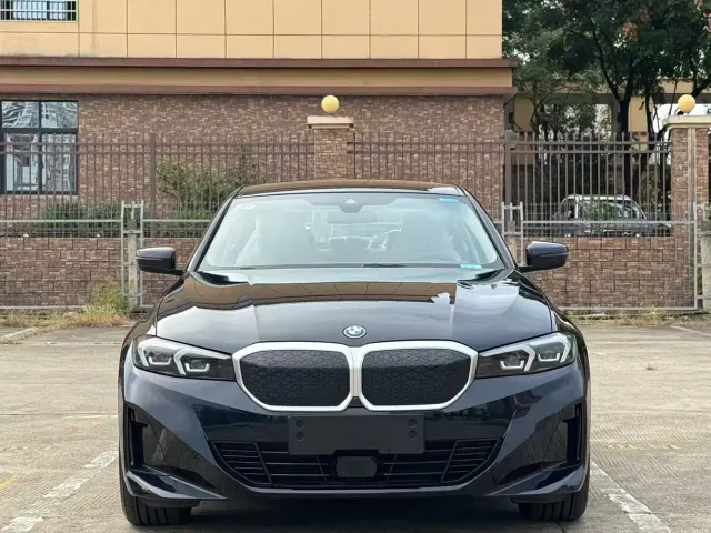 BMW i3 — Фото автомобиля 2